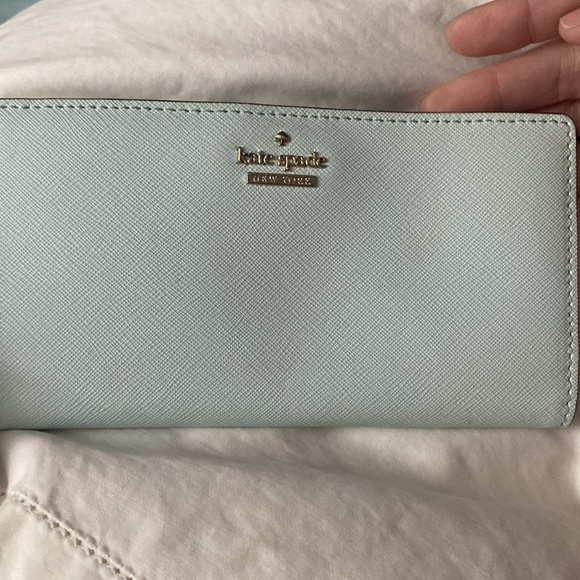 SOLD OUT KATE SPADE
Jackson Street Stacy Wallet In Misty Mist
$128 - Picture 6 of 15